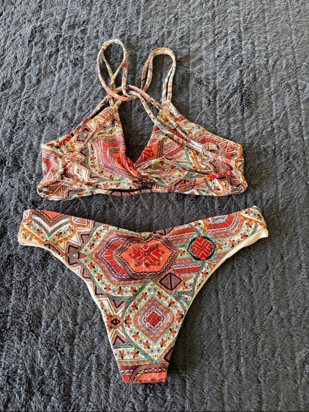 L space Printed Two-Piece Bikini Set in Coral Teal reversible - Picture 2 of 3